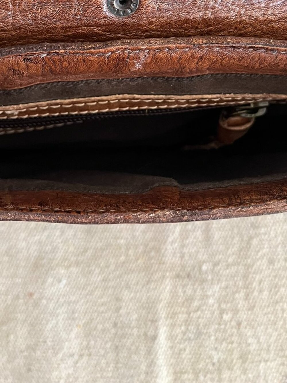Bedstu Woman's brown Shoreline Crossbody Bag - Picture 7 of 14